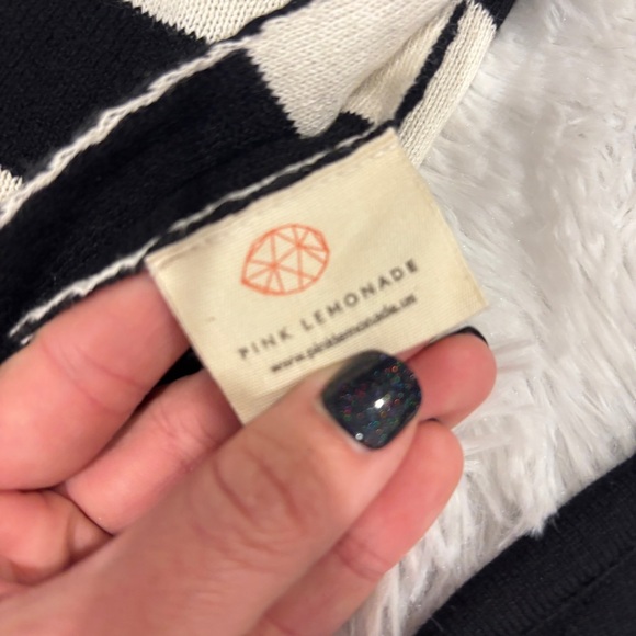 PINK LEMONADE Dual Xoxo Black/Natural Travel Set Blanket & Eyemask NEW - Picture 10 of 15